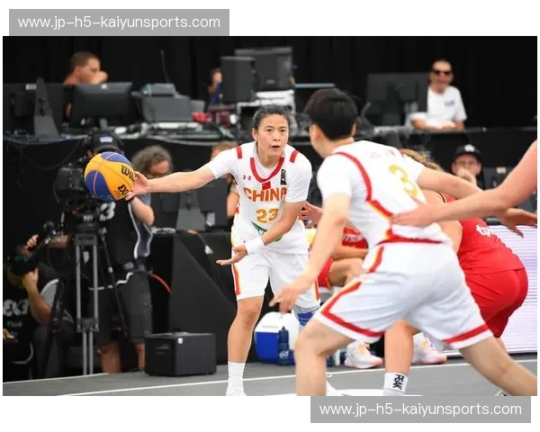 女子篮球联赛：点亮青春的赛场之光